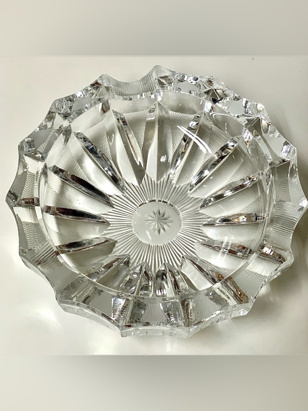 Vintage Mid Century Modern Antique Sunburst Crystal Cut Glass Cigar Ashtray
